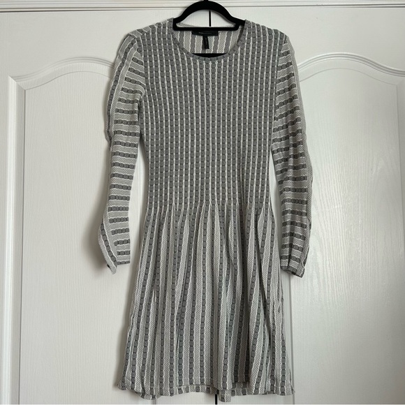 BCBGMAXAZRIA Marlin Ivory/Black Dress - Picture 4 of 9